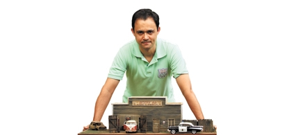 Júlio César mostra alguns de seus trabalhos